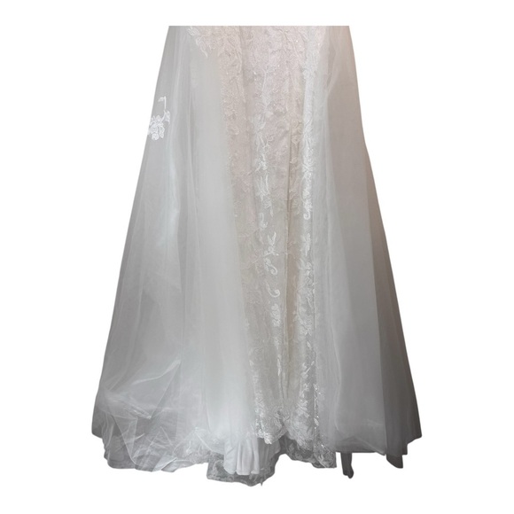Abby Paris Longs by Lucci Lu Lace Gown with Tulle Overskirt in Ivory/White NWT - Picture 6 of 12